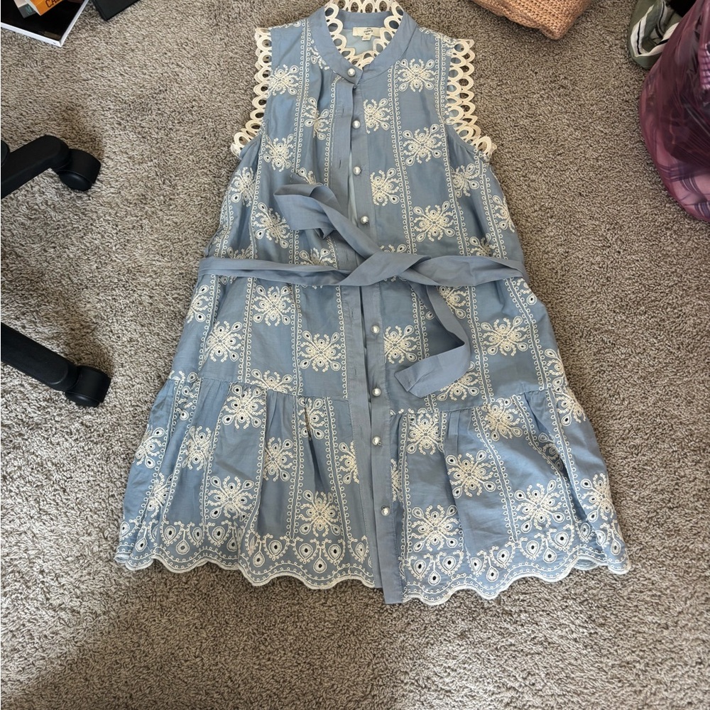 entro Blue Sleeveless Eyelet Button-Front Tie Dress